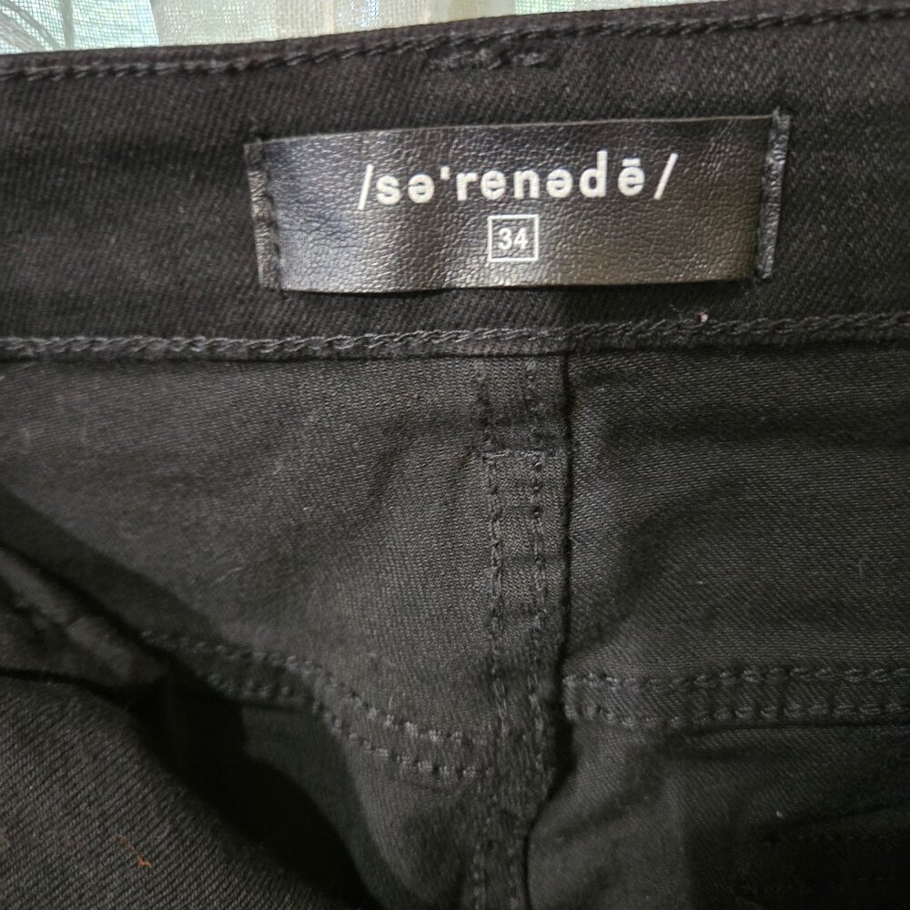 /se'renede/ men jean